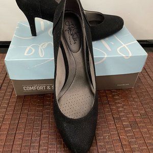 Lifestride Black sparkle dress heels